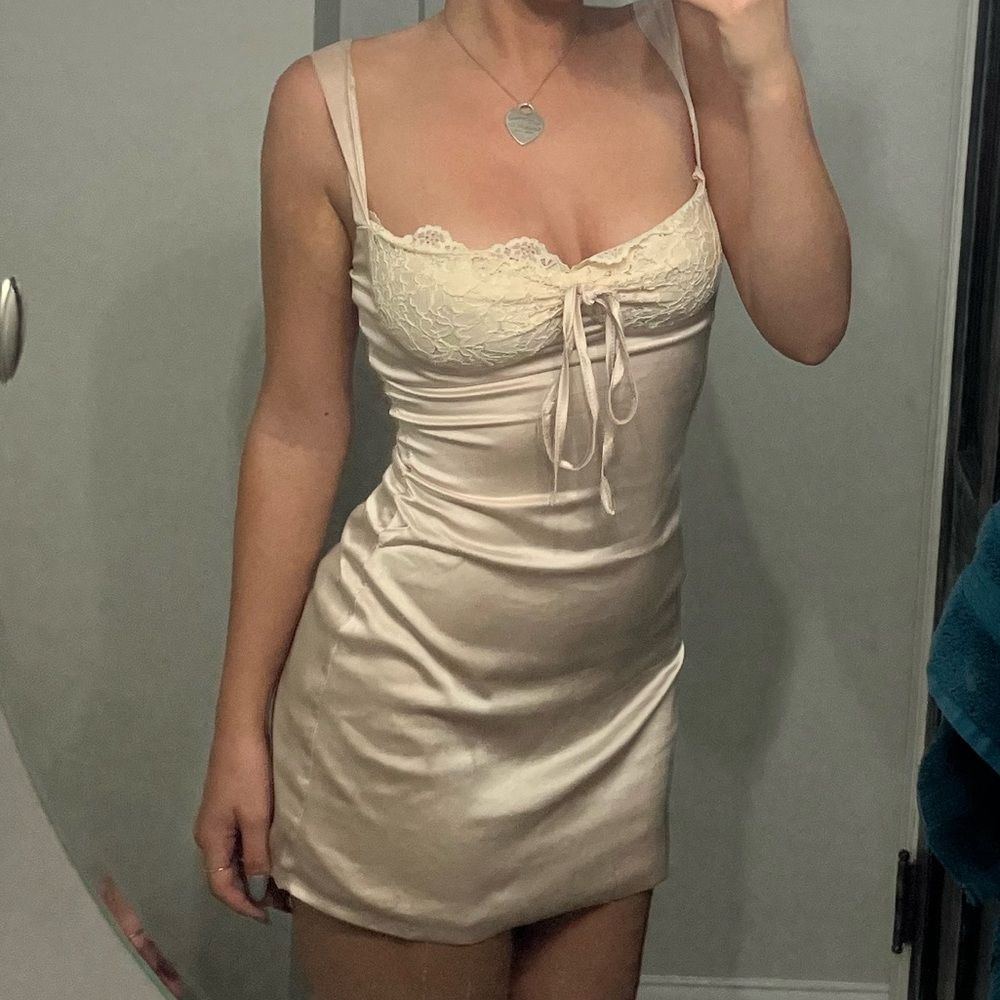 Isabelle’s cabinet dress